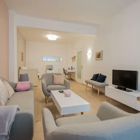 Chic And Spacious In - Patriarh Evtimiy By Flat Mаnager